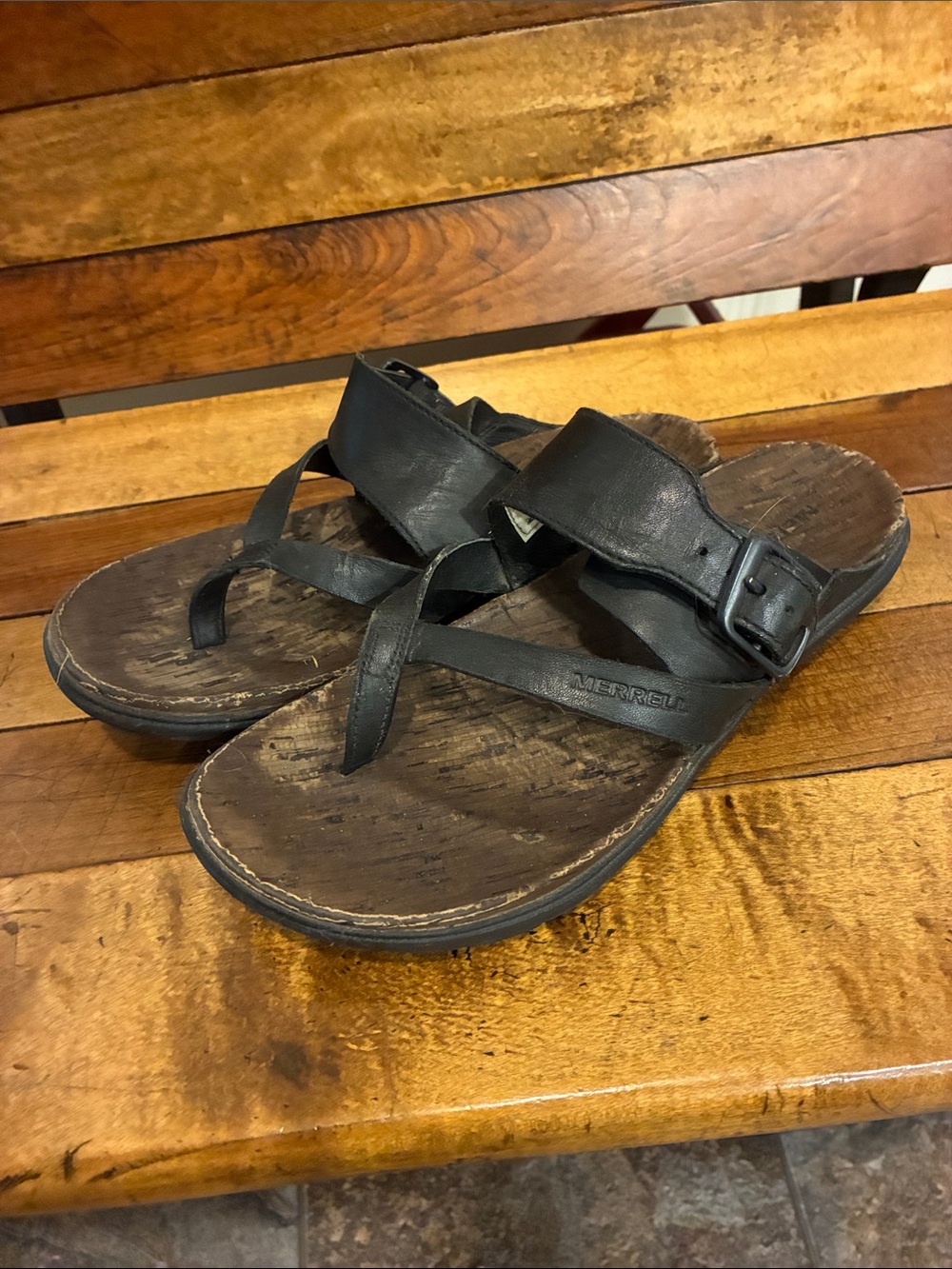 Merrell Womens Size 7 Black Leather Toe-Loop Slide Sandals with Buckle